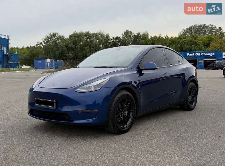 Позашляховик / Кросовер Tesla Model Y 2021 в Києві