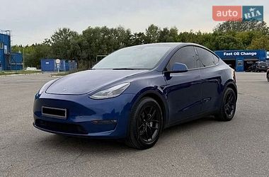 Tesla Model Y  2021