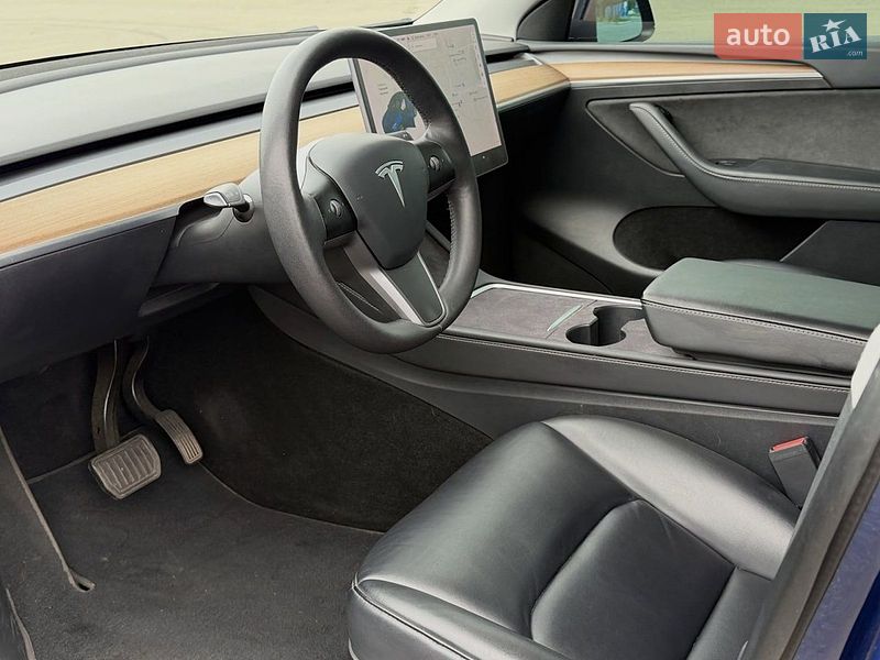 Позашляховик / Кросовер Tesla Model Y 2021 в Києві