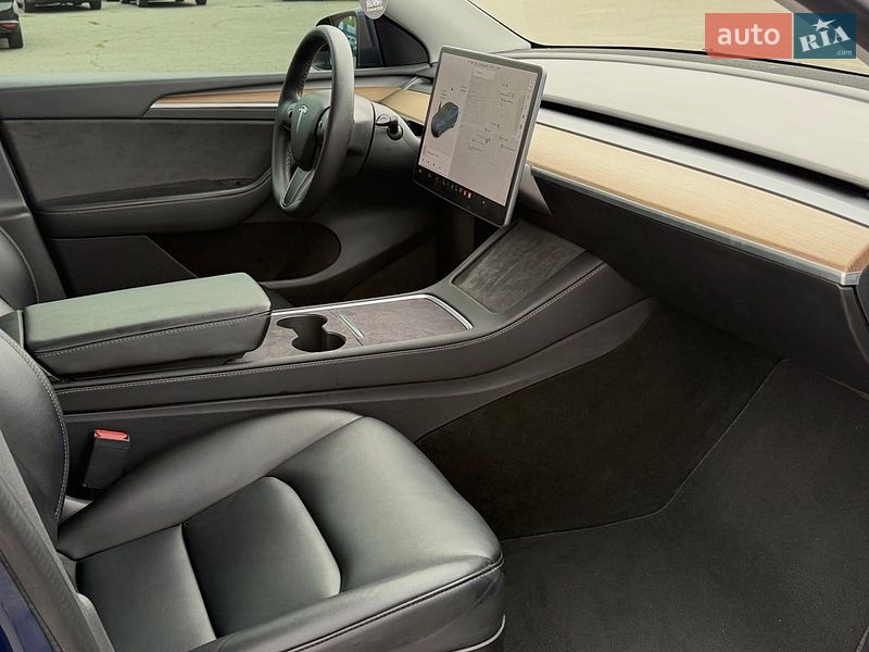 Позашляховик / Кросовер Tesla Model Y 2021 в Києві