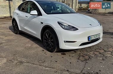 Tesla Model Y  2022