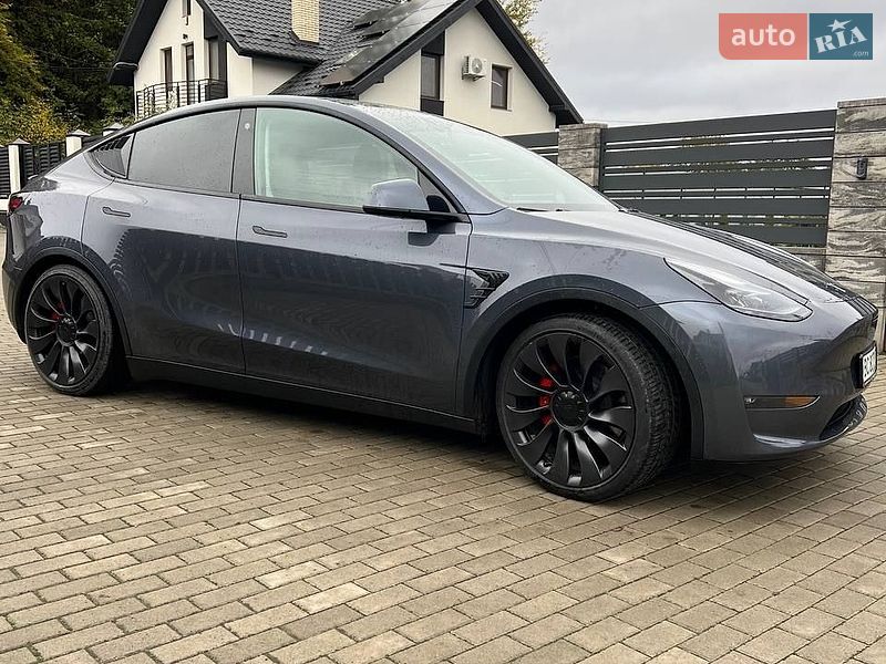 Внедорожник / Кроссовер Tesla Model Y 2022 в Львове