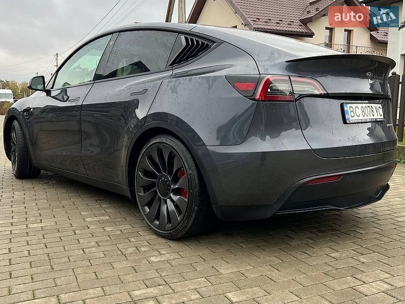 Внедорожник / Кроссовер Tesla Model Y 2022 в Львове