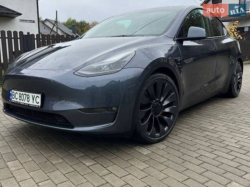 Tesla Model Y 2022