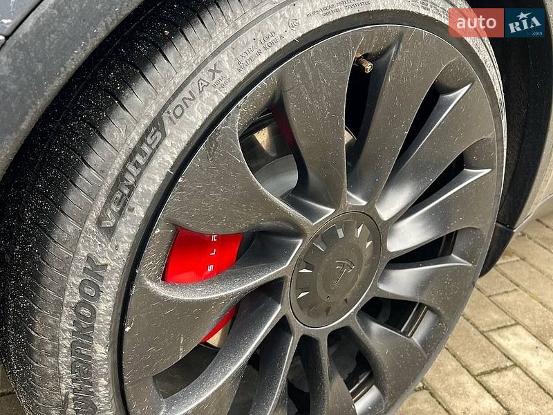 Внедорожник / Кроссовер Tesla Model Y 2022 в Львове