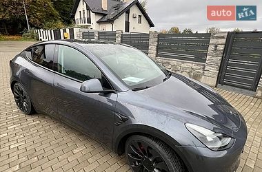 Внедорожник / Кроссовер Tesla Model Y 2022 в Львове