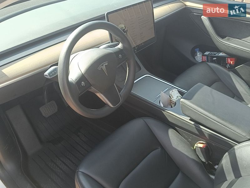 Позашляховик / Кросовер Tesla Model Y 2022 в Сквирі фото 9 Позашляховик / Кросовер Tesla Model Y 2022 в Сквирі
