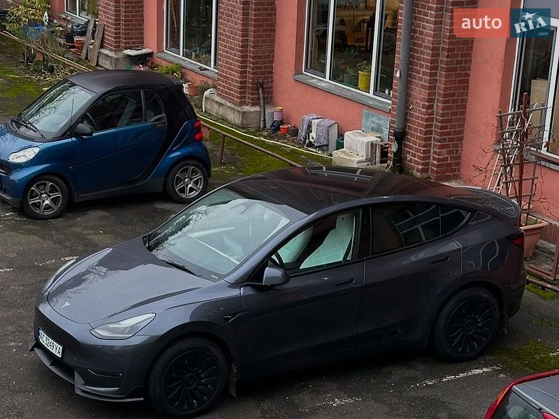 Позашляховик / Кросовер Tesla Model Y 2023 в Ужгороді фото 9 Позашляховик / Кросовер Tesla Model Y 2023 в Ужгороді