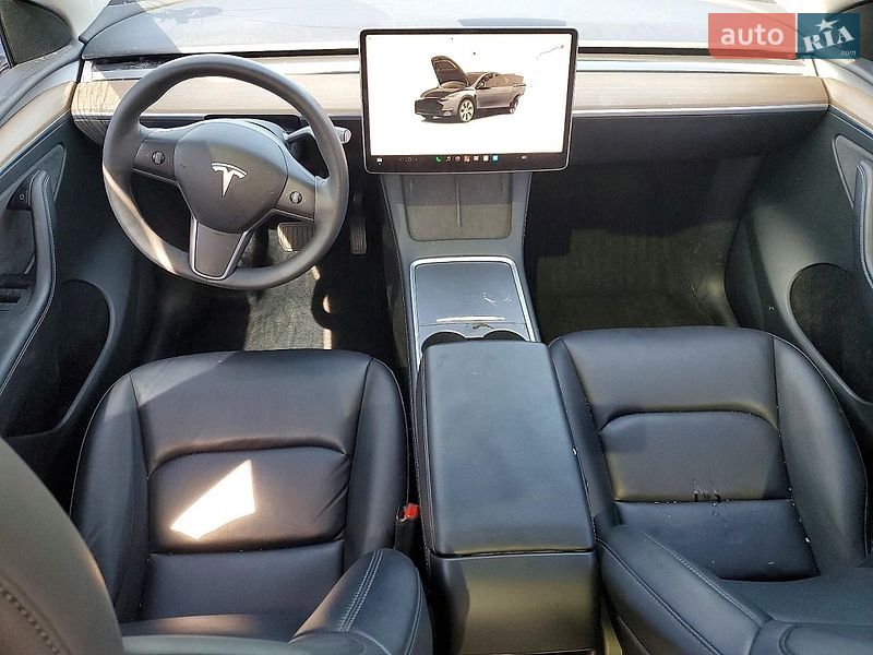 Позашляховик / Кросовер Tesla Model Y 2023 в Тернополі