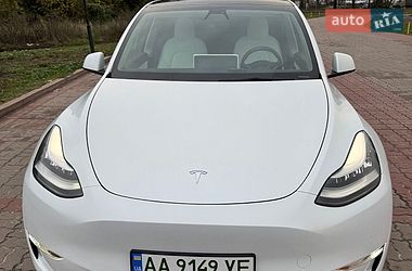 Tesla Model Y  2021