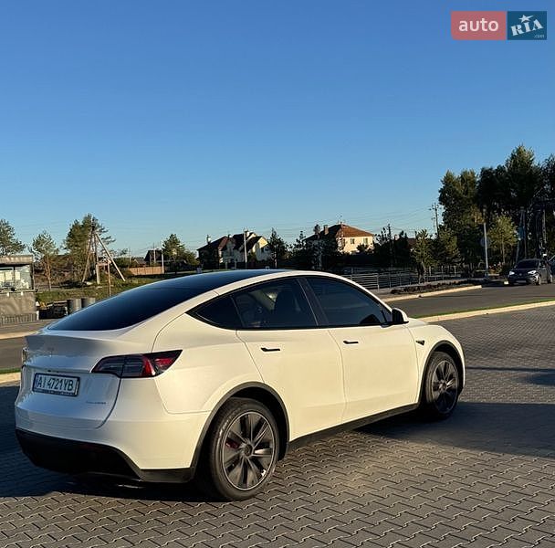 Tesla Model Y 2023 Tesla Model Y 2023