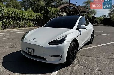 Tesla Model Y  2022