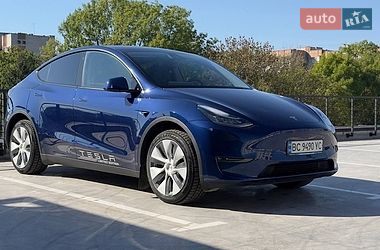 Tesla Model Y  2022