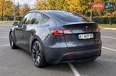 Tesla Model Y  2022