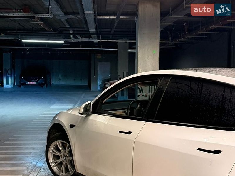 Внедорожник / Кроссовер Tesla Model Y 2022 в Львове фото 4 Внедорожник / Кроссовер Tesla Model Y 2022 в Львове