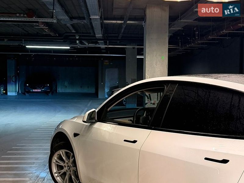 Внедорожник / Кроссовер Tesla Model Y 2022 в Львове фото 5 Внедорожник / Кроссовер Tesla Model Y 2022 в Львове