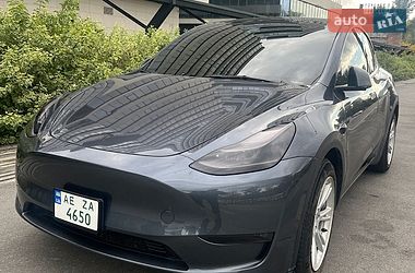 Tesla Model Y  2023