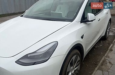 Tesla Model Y  2023