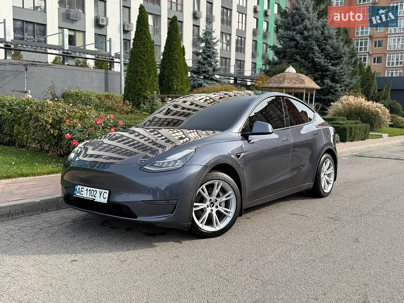 Tesla Model Y 2021