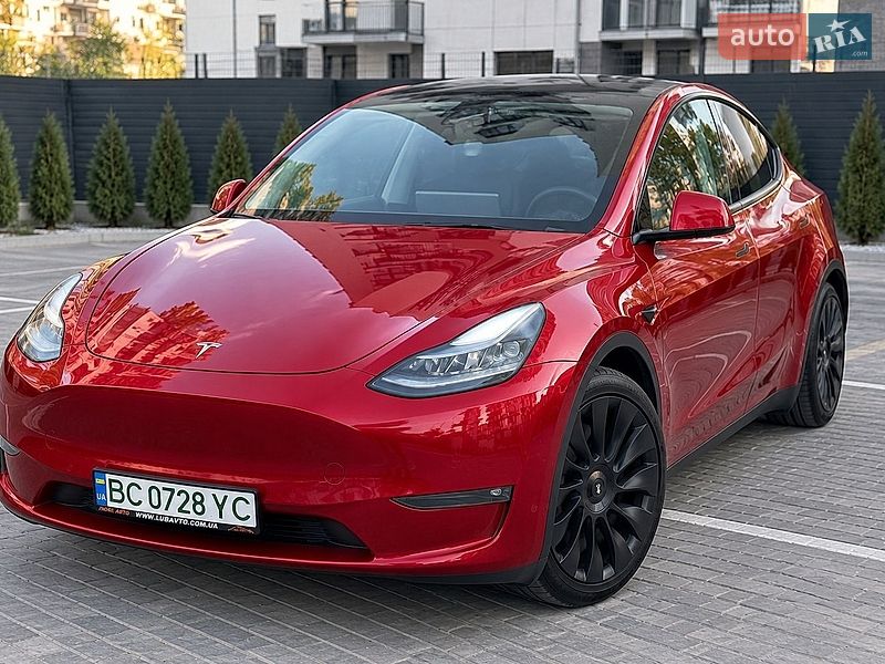Внедорожник / Кроссовер Tesla Model Y 2024 в Ивано-Франковске