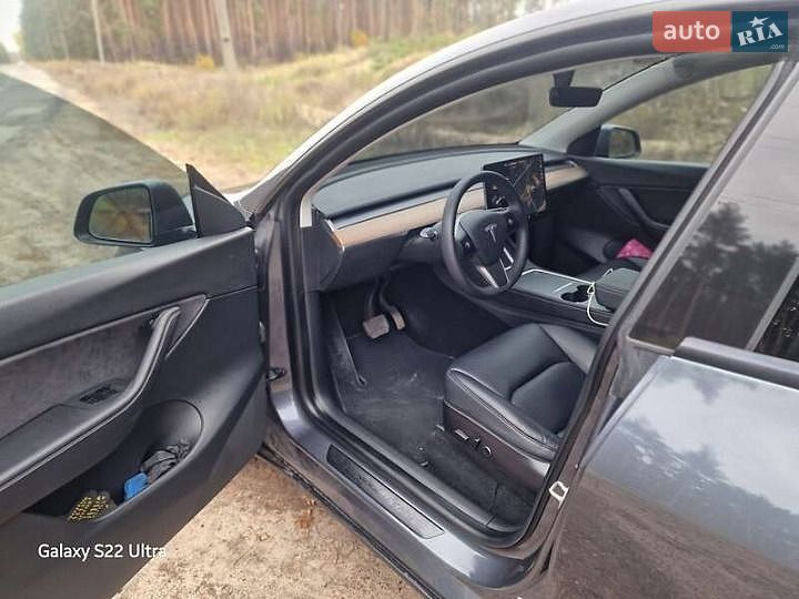 Позашляховик / Кросовер Tesla Model Y 2021 в Львові
