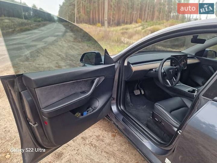 Позашляховик / Кросовер Tesla Model Y 2021 в Львові