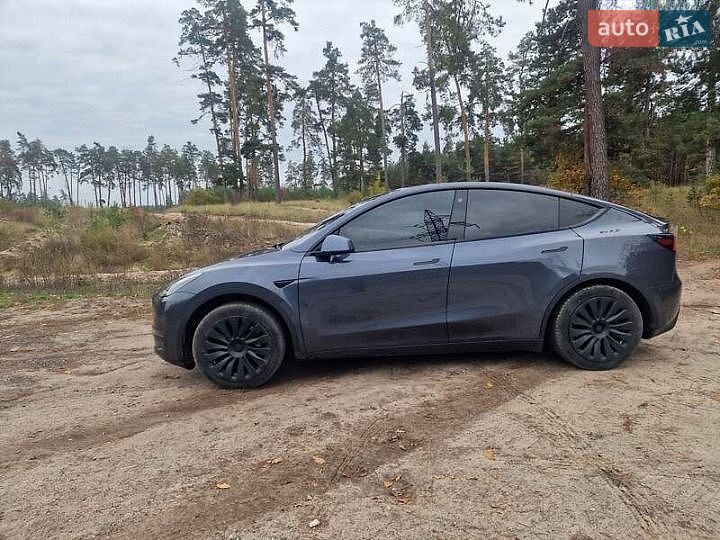 Позашляховик / Кросовер Tesla Model Y 2021 в Львові