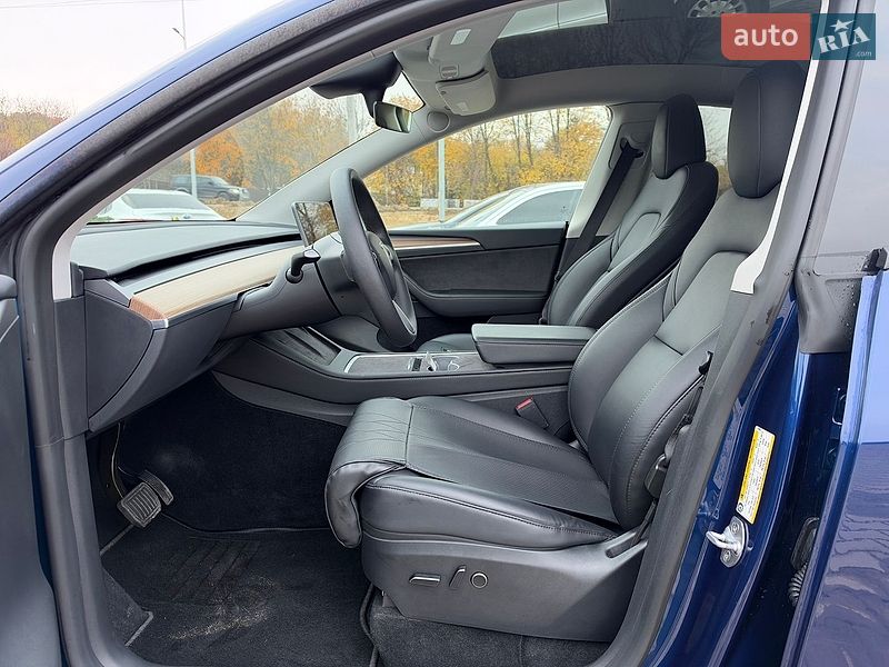 Позашляховик / Кросовер Tesla Model Y 2023 в Львові фото 14 Позашляховик / Кросовер Tesla Model Y 2023 в Львові