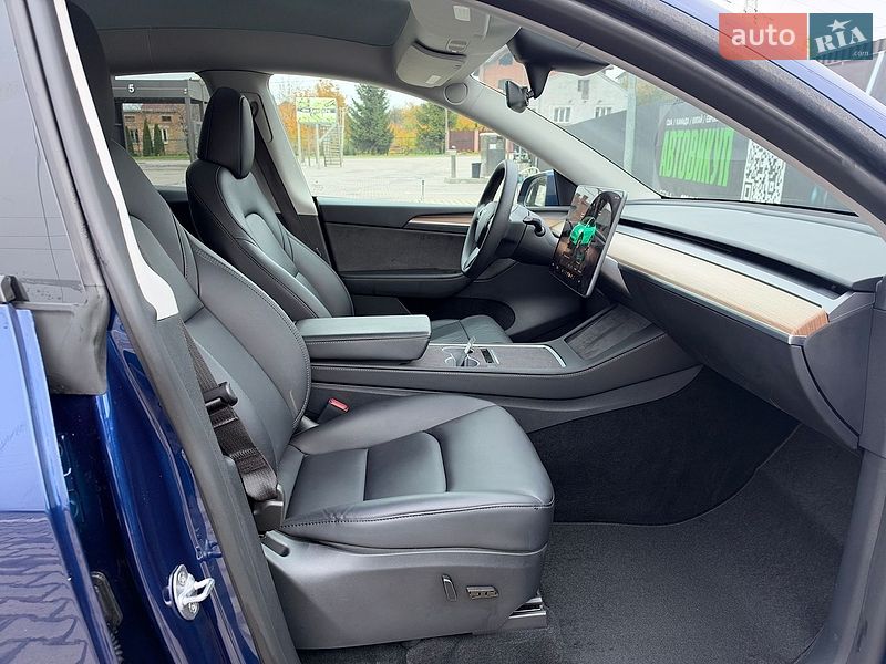 Позашляховик / Кросовер Tesla Model Y 2023 в Львові фото 16 Позашляховик / Кросовер Tesla Model Y 2023 в Львові