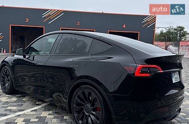 Tesla Model Y  2022