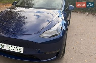 Tesla Model Y  2023