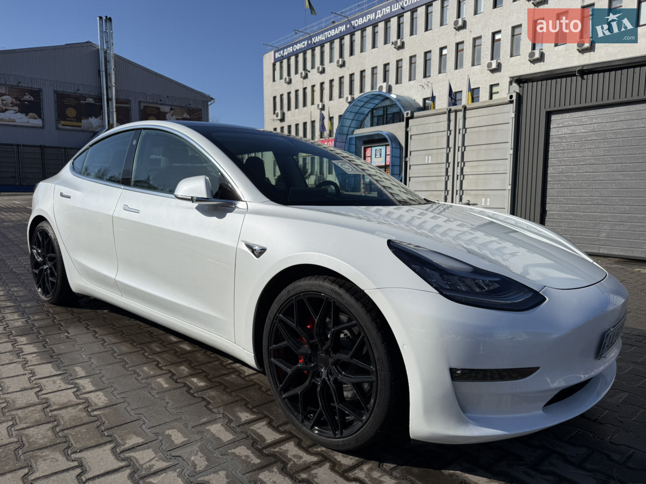 2020 Tesla Model 3 - фото 1