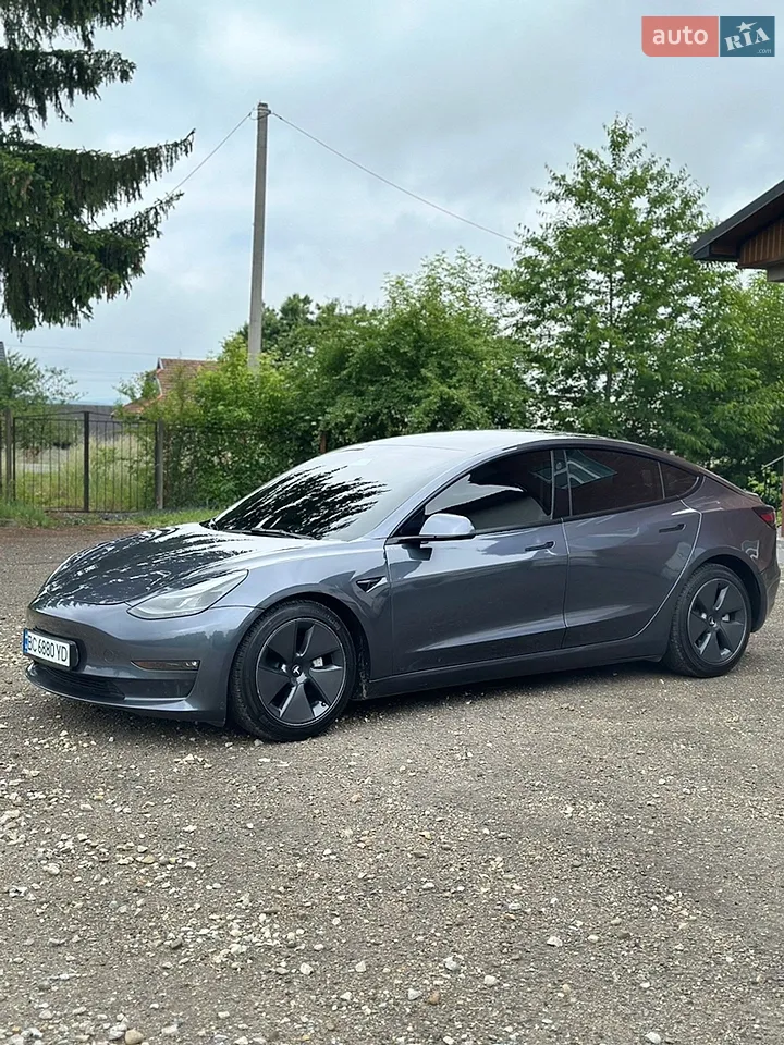 2023 Tesla Model 3 - фото 1