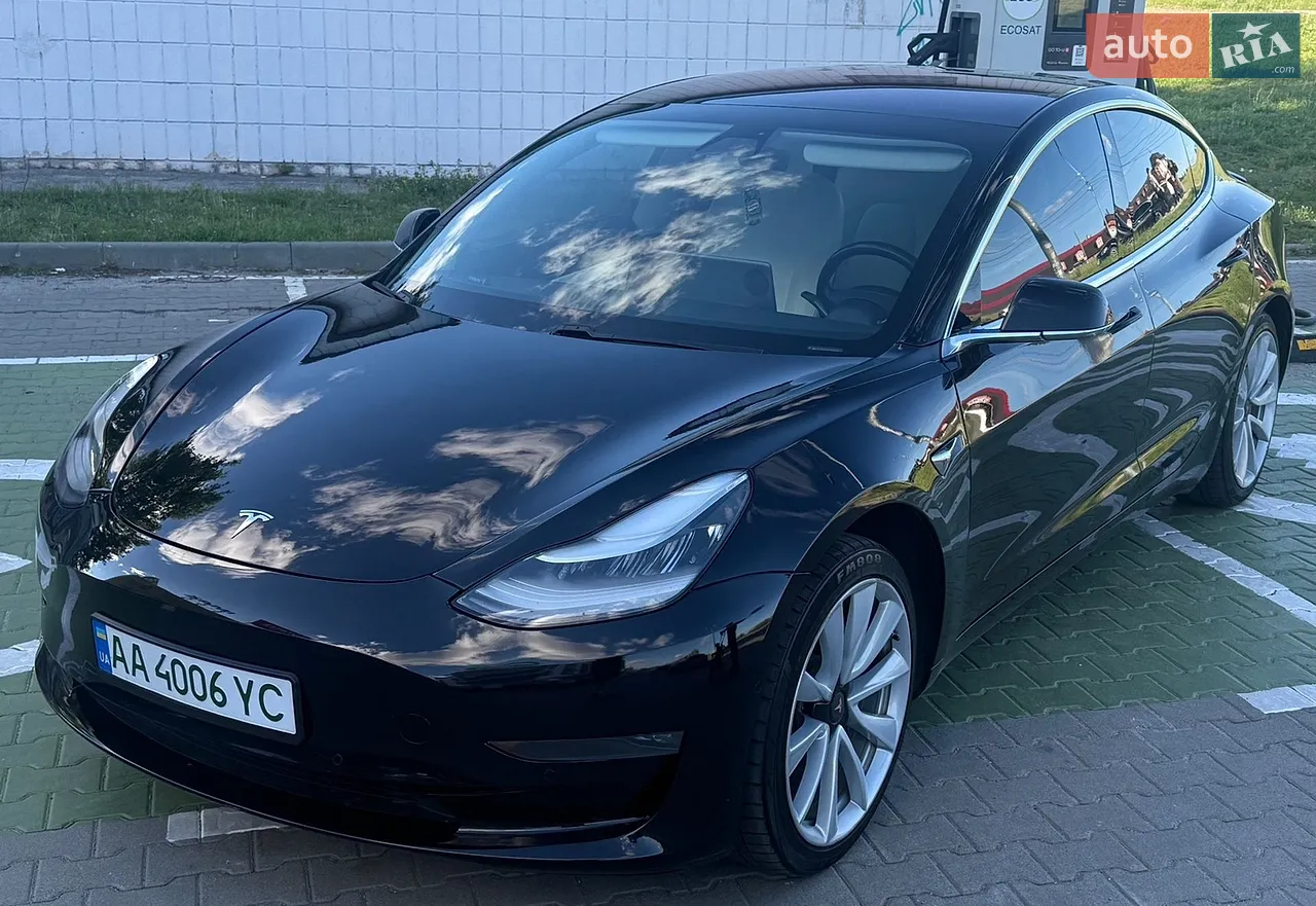 2019 Tesla Model 3 - фото 1