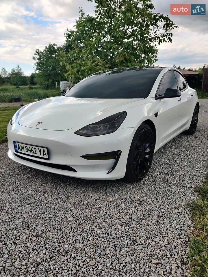 2021 Tesla Model 3 - фото 1