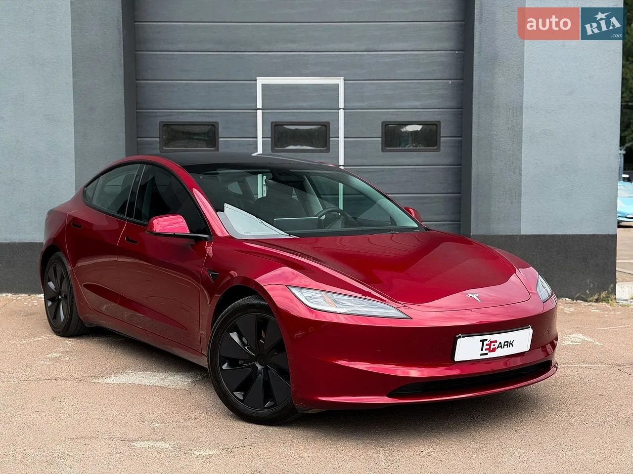 2024 Tesla Model 3 - фото 1