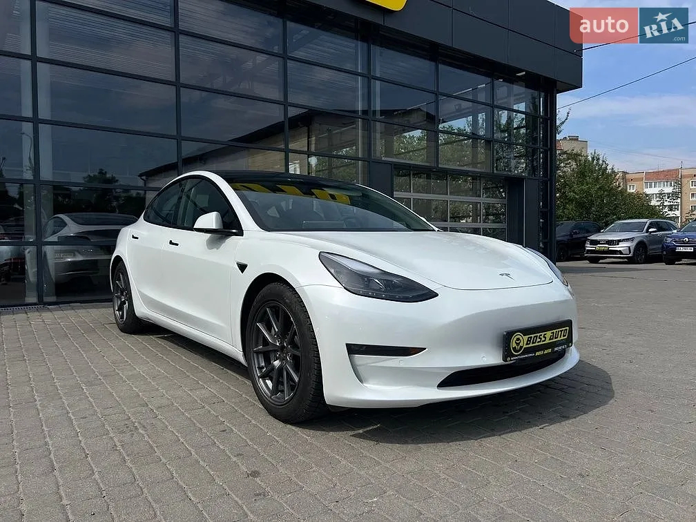 2020 Tesla Model 3 - фото 1