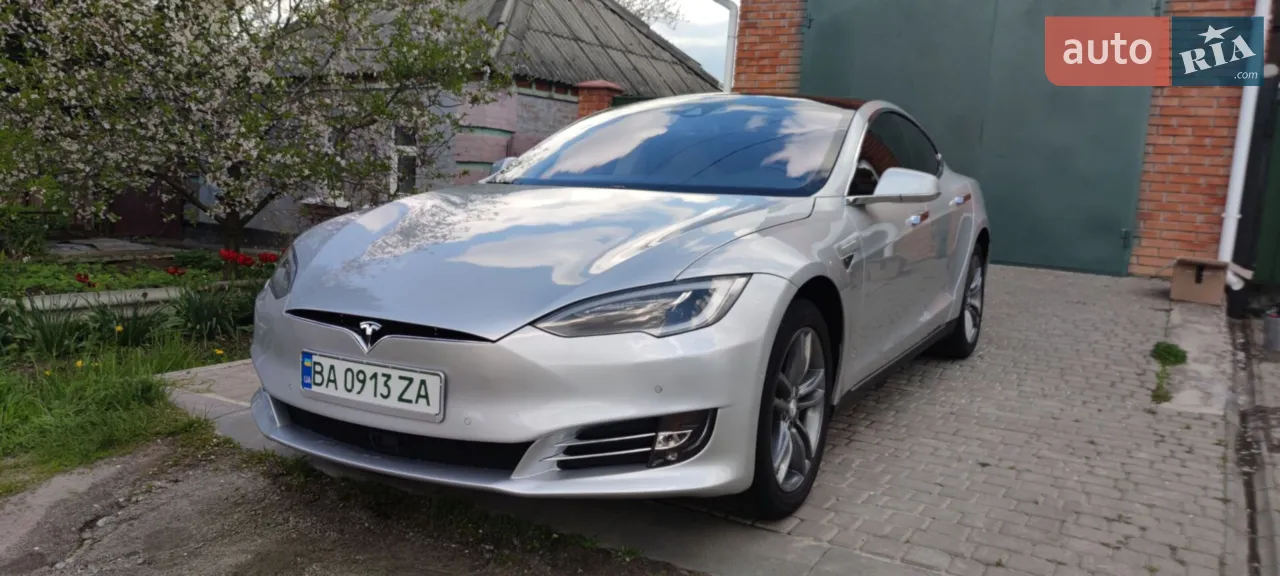 2014 Tesla Model S - фото 1