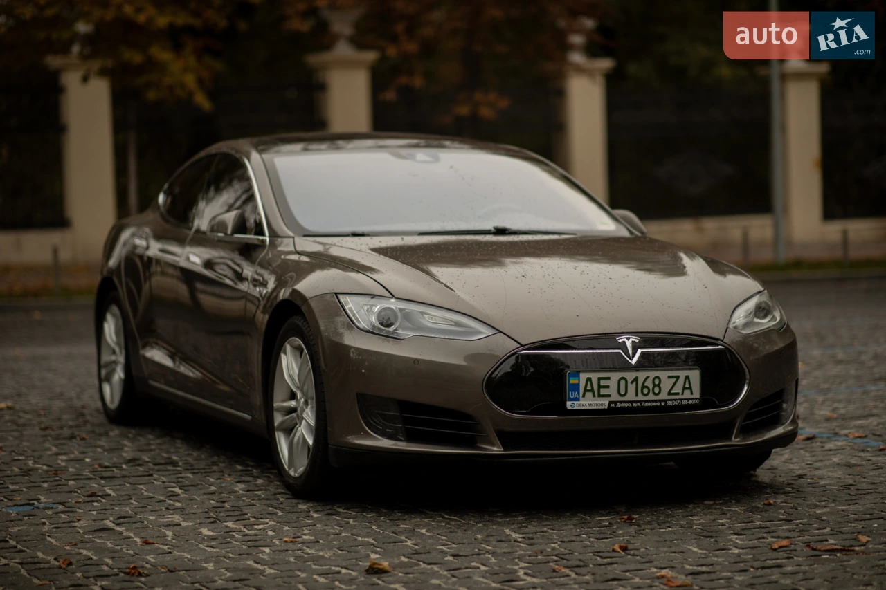2016 Tesla Model S - фото 1