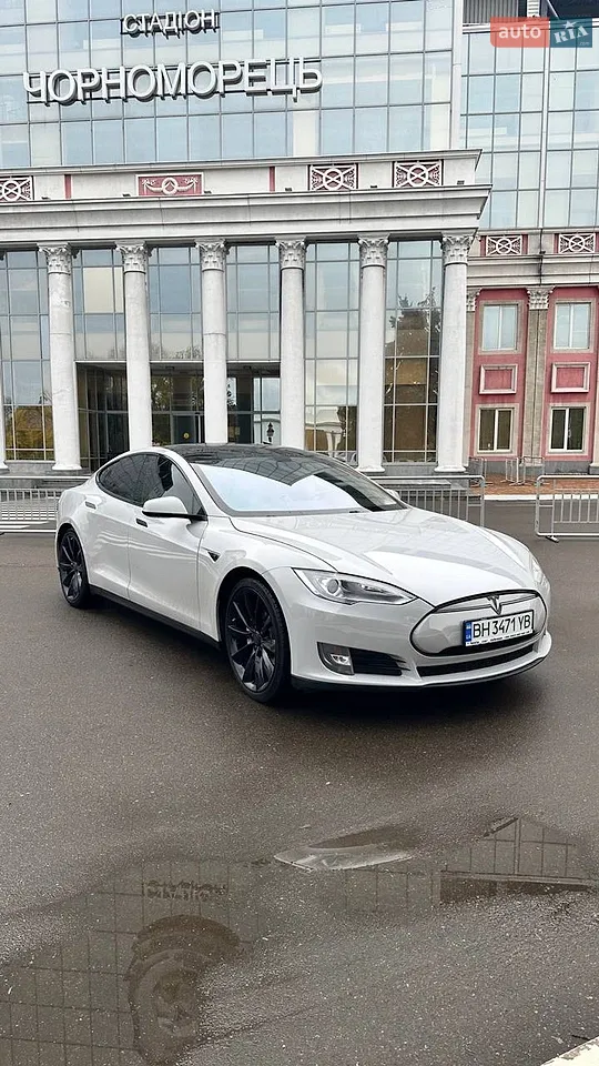 2013 Tesla Model S - фото 1