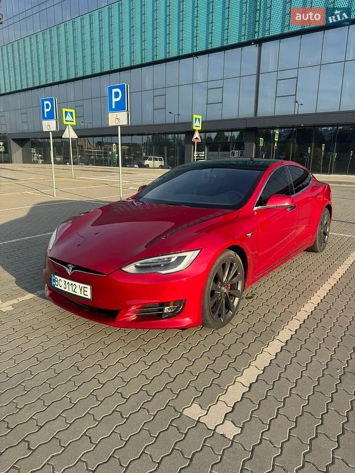 2019 Tesla Model S - фото 1