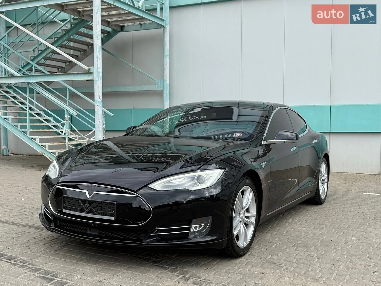 2015 Tesla Model S - фото 1