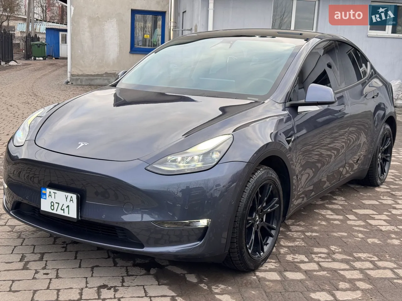 2020 Tesla Model Y - фото 1