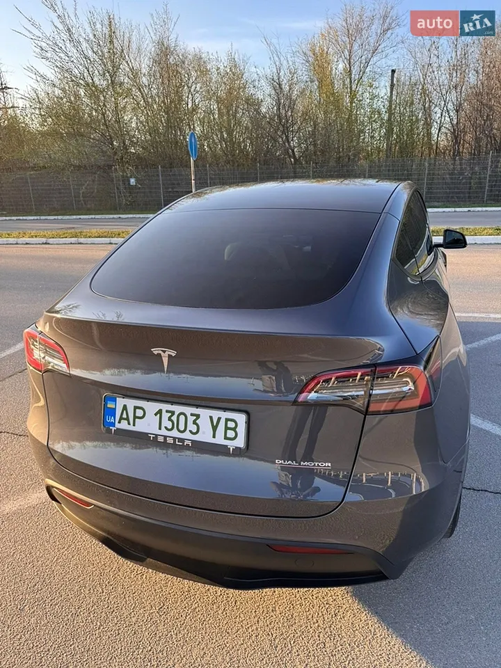 2022 Tesla Model Y - фото 1