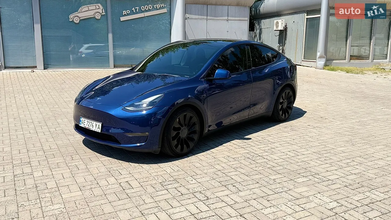2022 Tesla Model Y - фото 1
