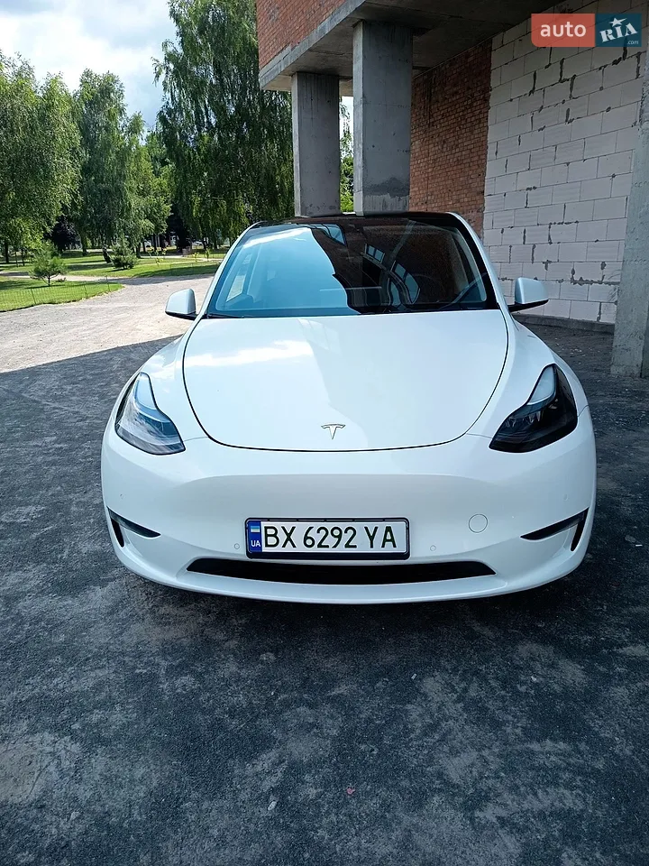 2022 Tesla Model Y - фото 1