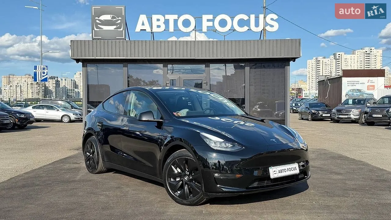 2021 Tesla Model Y - фото 1