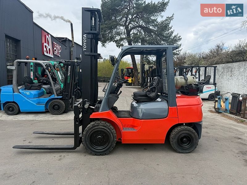 Toyota 02-7FGF30