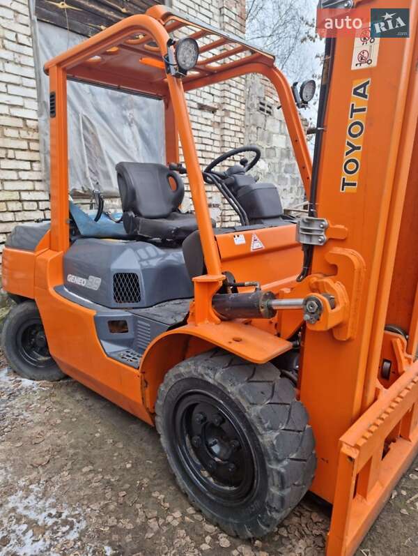 Toyota 02-7FGK40