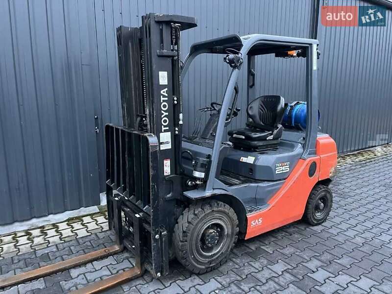 Toyota 02-8FG25